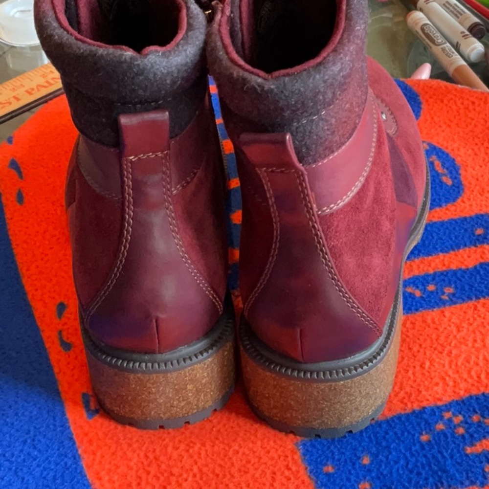 Earth Tessa Booties in Garnet Multi Size 9.5, NWOB - Picture 7 of 16